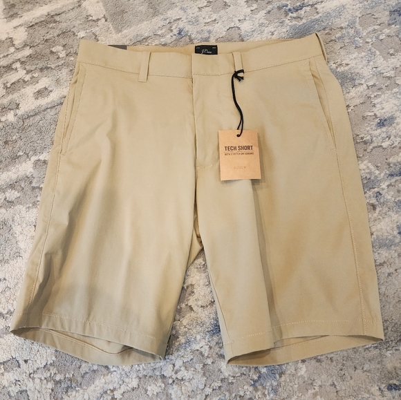 NWT J. Crew 9" Tech Shorts. Khaki. Men's size 29. - Picture 15 of 16